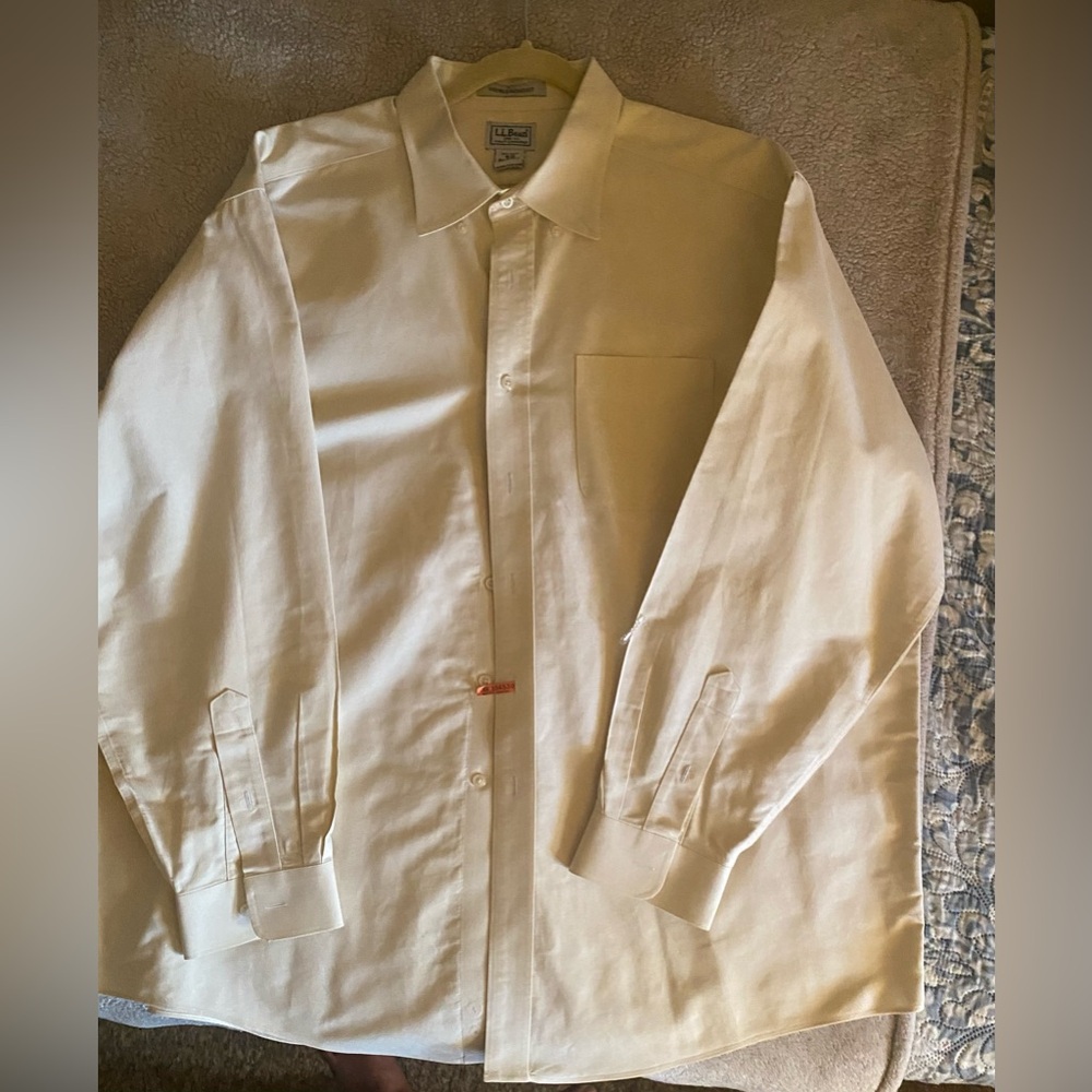 Men's LL Beene light yellow Button-Up Dress shirt. See photos sz XXL.